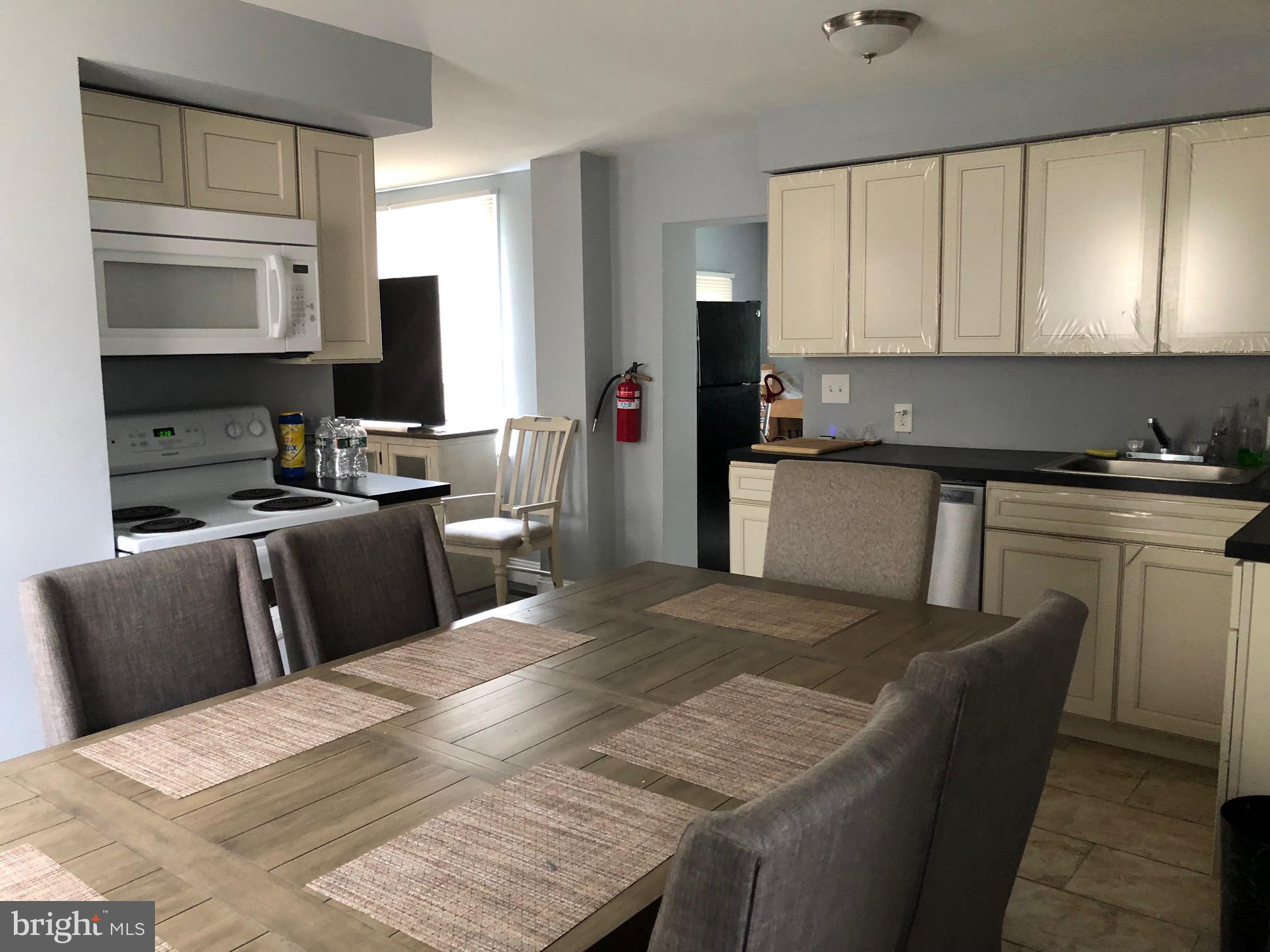 31 Clayton Road Williamstown, NJ 08094 - Photo 8 of 18 31 Clayton Road kitchen