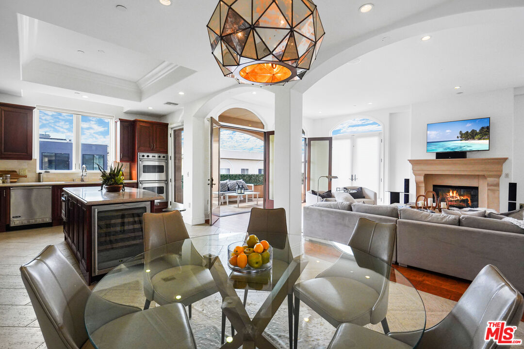 420 South Hamel Road, Unit PH1 Los Angeles, CA 90048 - Photo 9 of 30