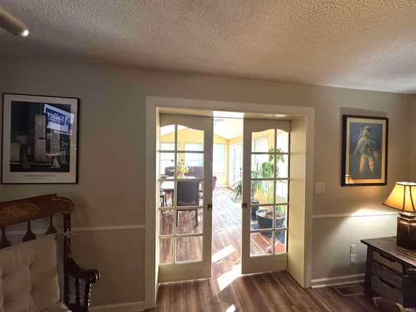 $299,900 | 3301 East Miami Trail, Muncie, IN 47302