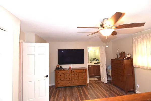 $299,900 | 3301 East Miami Trail, Muncie, IN 47302