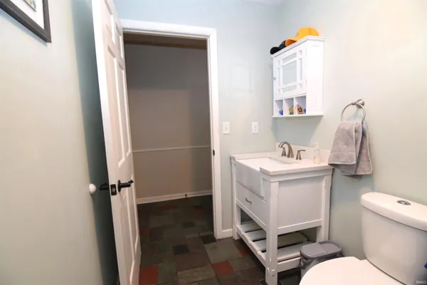 $299,900 | 3301 East Miami Trail, Muncie, IN 47302