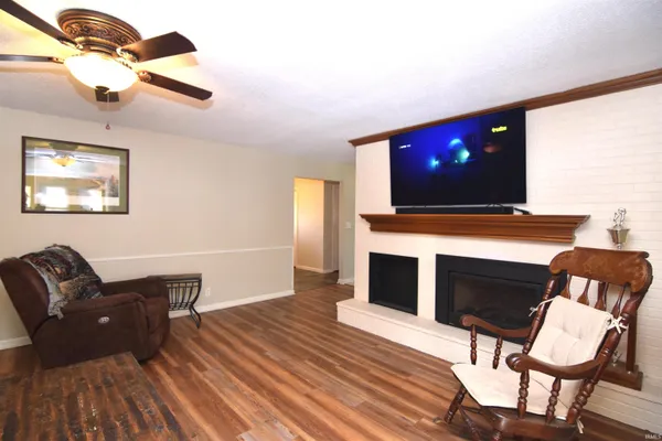 $299,900 | 3301 East Miami Trail, Muncie, IN 47302