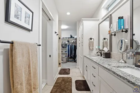 $550,000 | 2250 Lake Pointe Drive, Lawrence, KS 66049