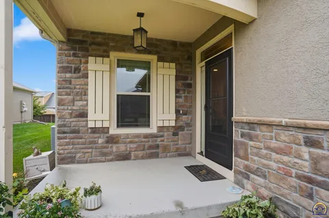 $550,000 | 2250 Lake Pointe Drive, Lawrence, KS 66049