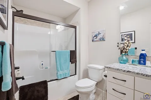 $550,000 | 2250 Lake Pointe Drive, Lawrence, KS 66049