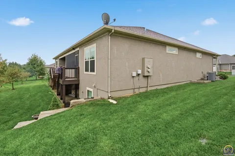 $550,000 | 2250 Lake Pointe Drive, Lawrence, KS 66049