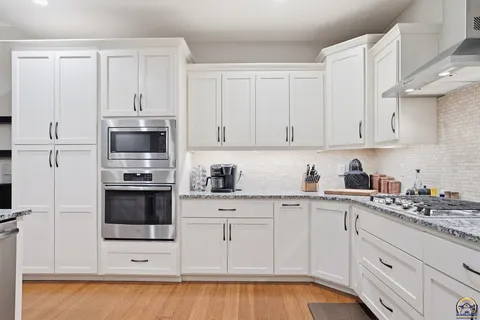 $550,000 | 2250 Lake Pointe Drive, Lawrence, KS 66049