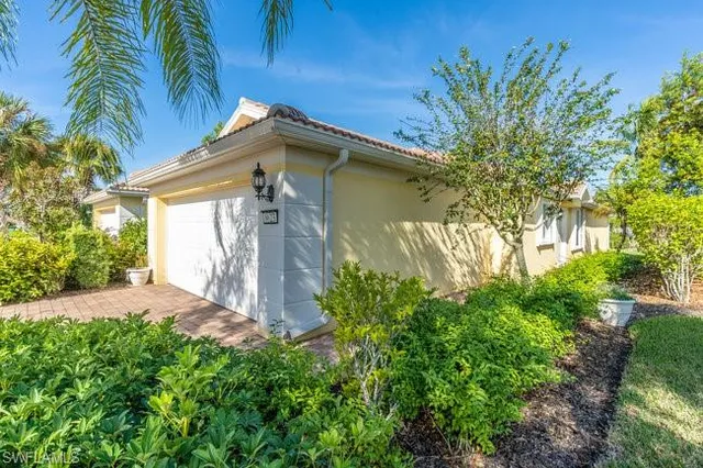 $2,800 | 8623 Erice Court, Naples, FL 34114