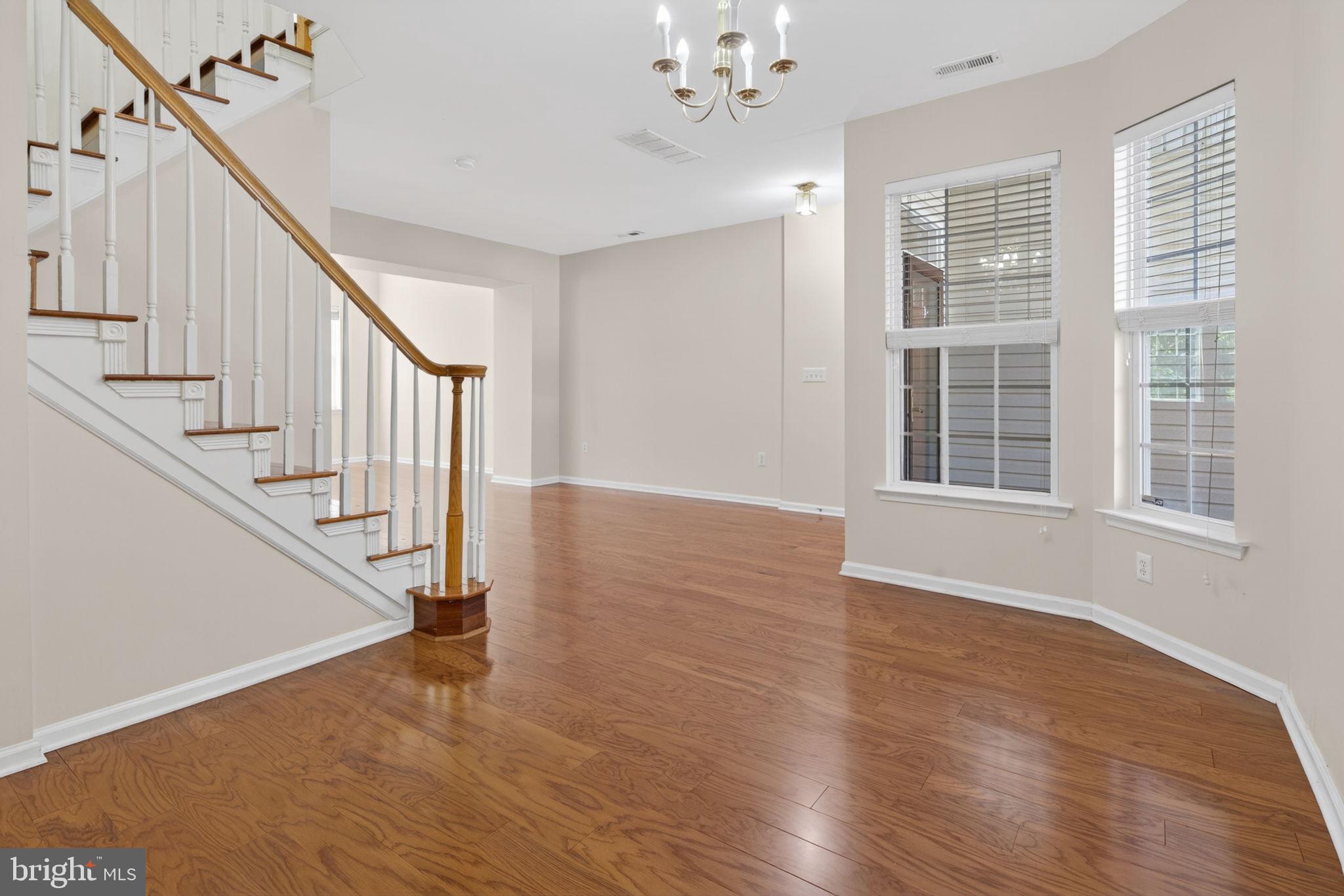 28 Sutton Court Pennington, NJ 08534 - Photo 7 of 45