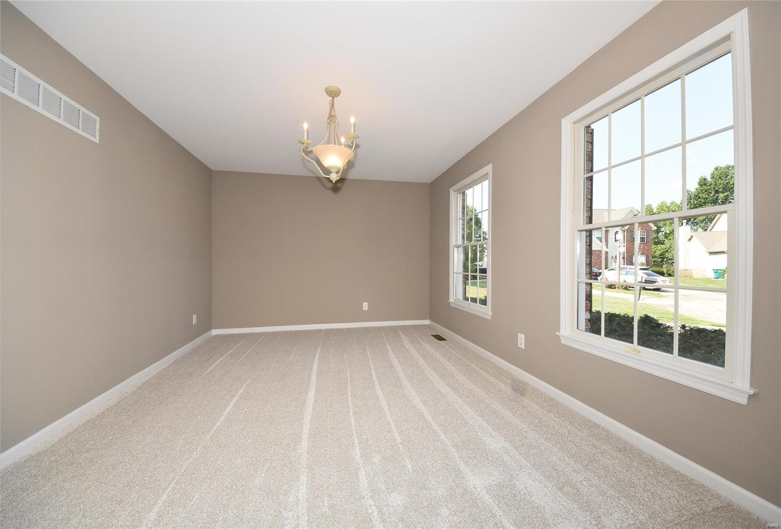 5 Hemingway Court Weldon Spring, MO 63304 - Photo 10 of 48