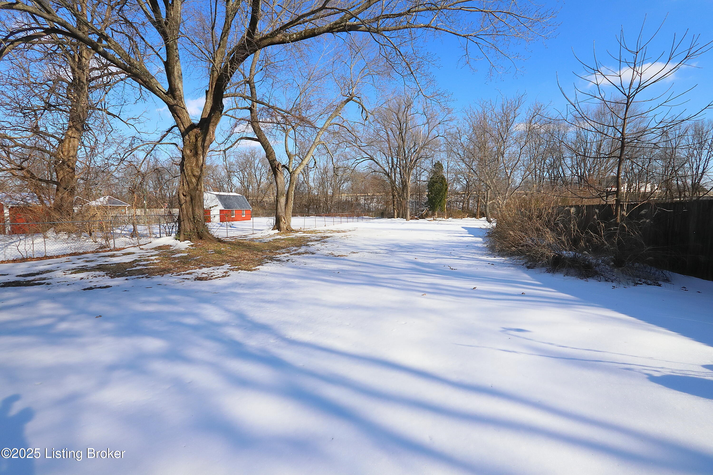 4143 Dover Road Louisville, KY 40216 - Photo 57 of 59 Backyard