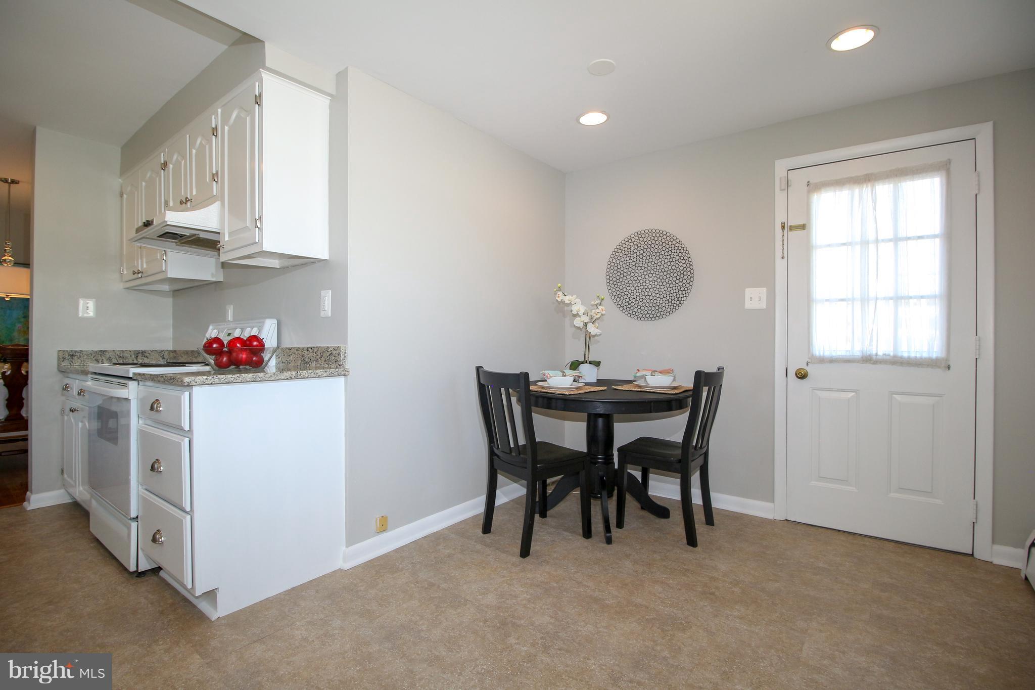 1729 Horner Road Woodbridge, VA 22191 - Photo 8 of 27 Extended, spacious, eat-in kitchen.
