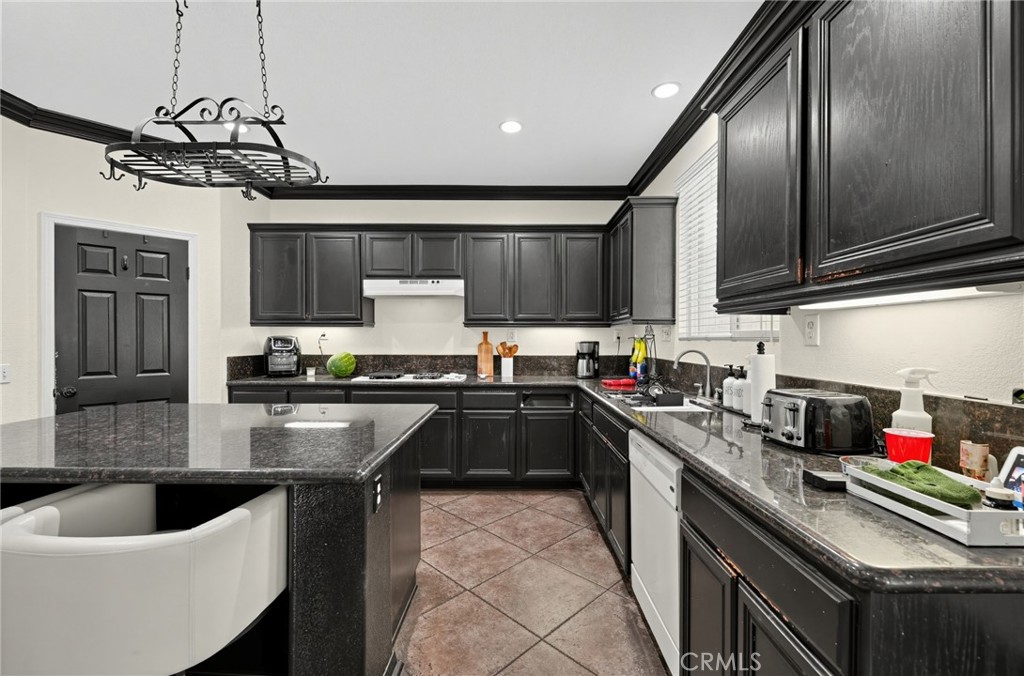 9319 Santa Barbara Drive Riverside, CA 92508 - Photo 14 of 57 Gallery Image 14