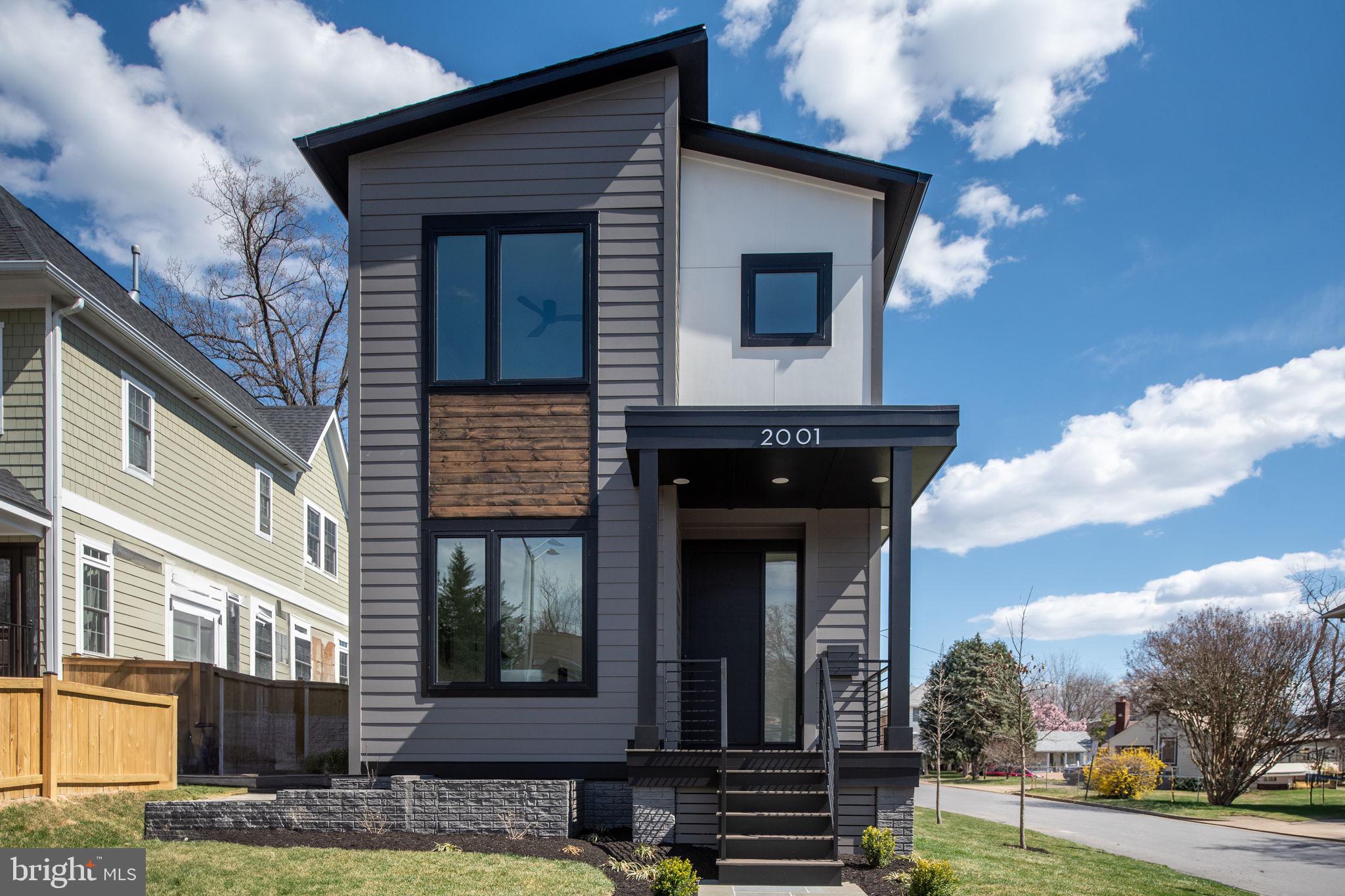 2001 North George Mason Drive Arlington, VA 22207 - Photo 2 of 50