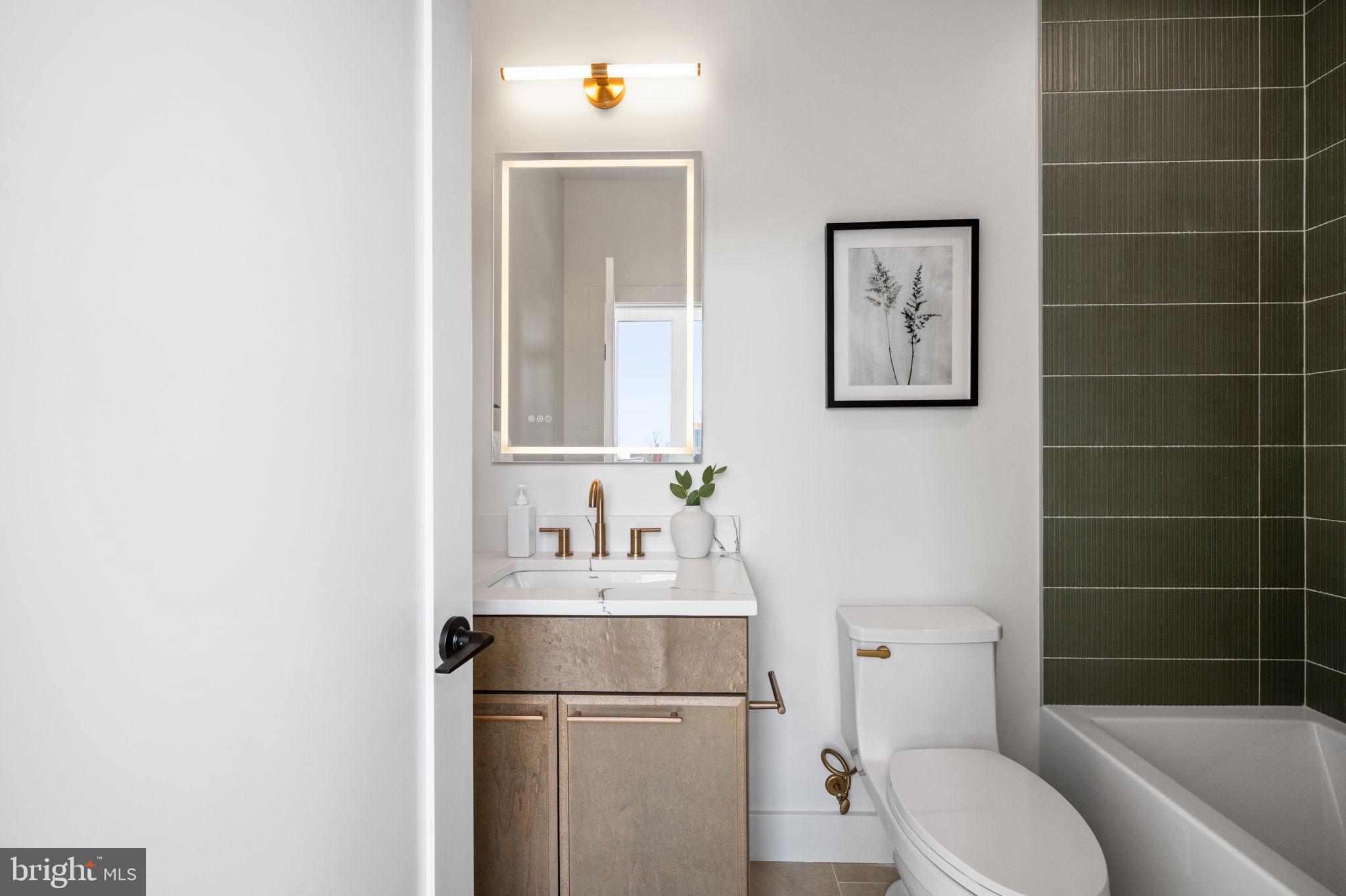 2001 North George Mason Drive Arlington, VA 22207 - Photo 25 of 50