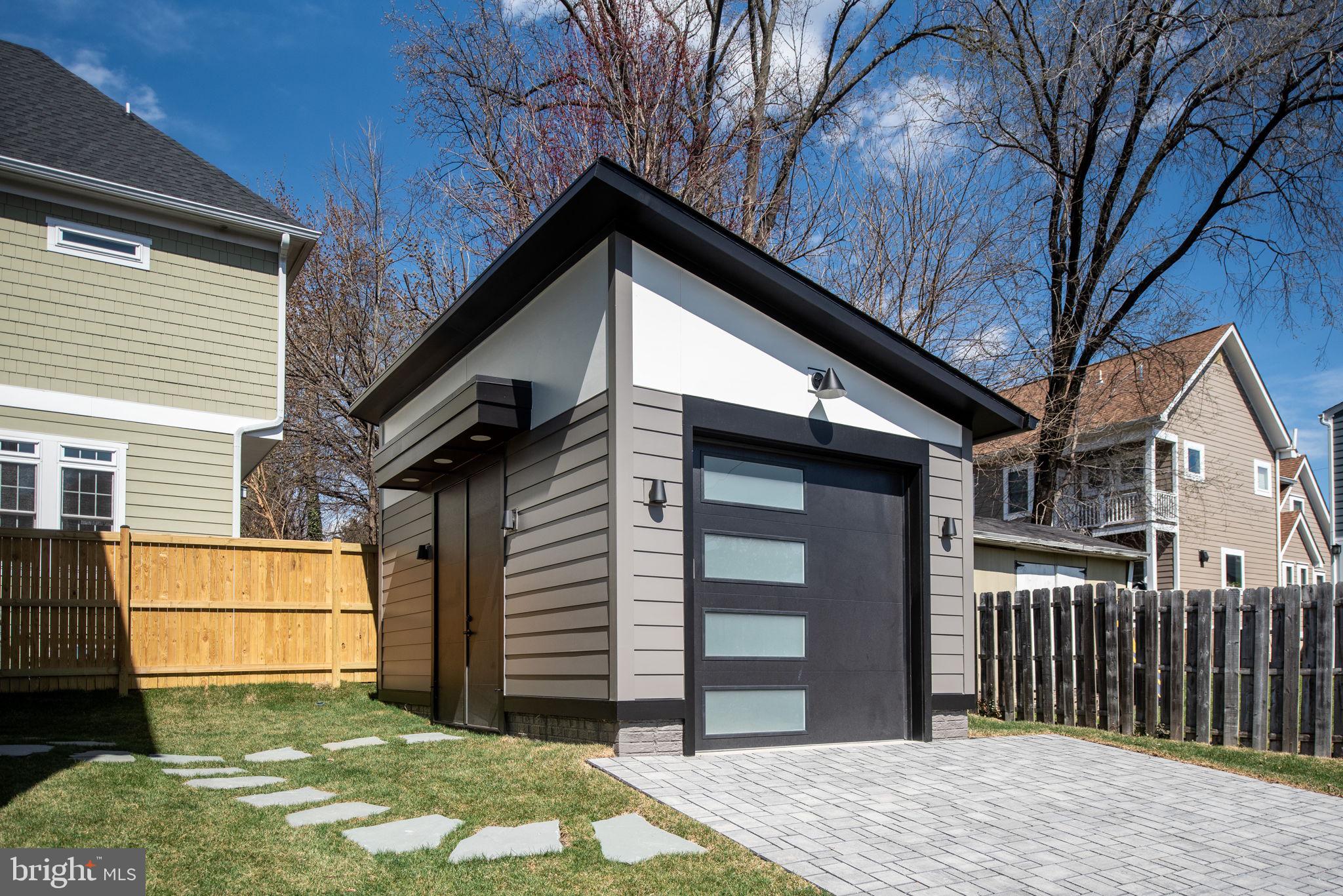 2001 North George Mason Drive Arlington, VA 22207 - Photo 46 of 50