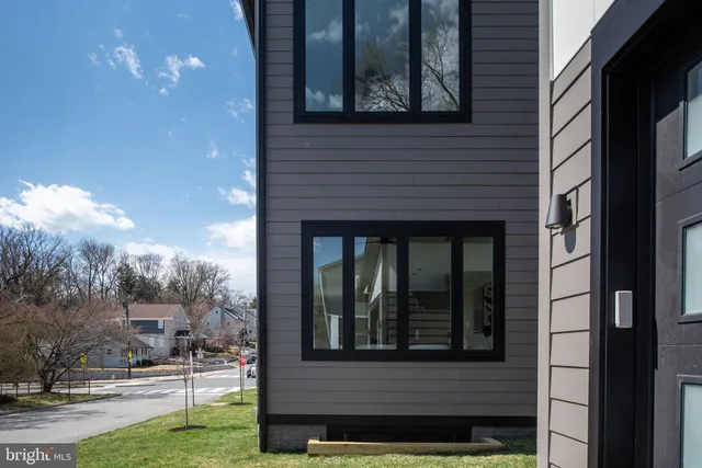 $11,000 | 2001 North George Mason Drive, Arlington, VA 22207