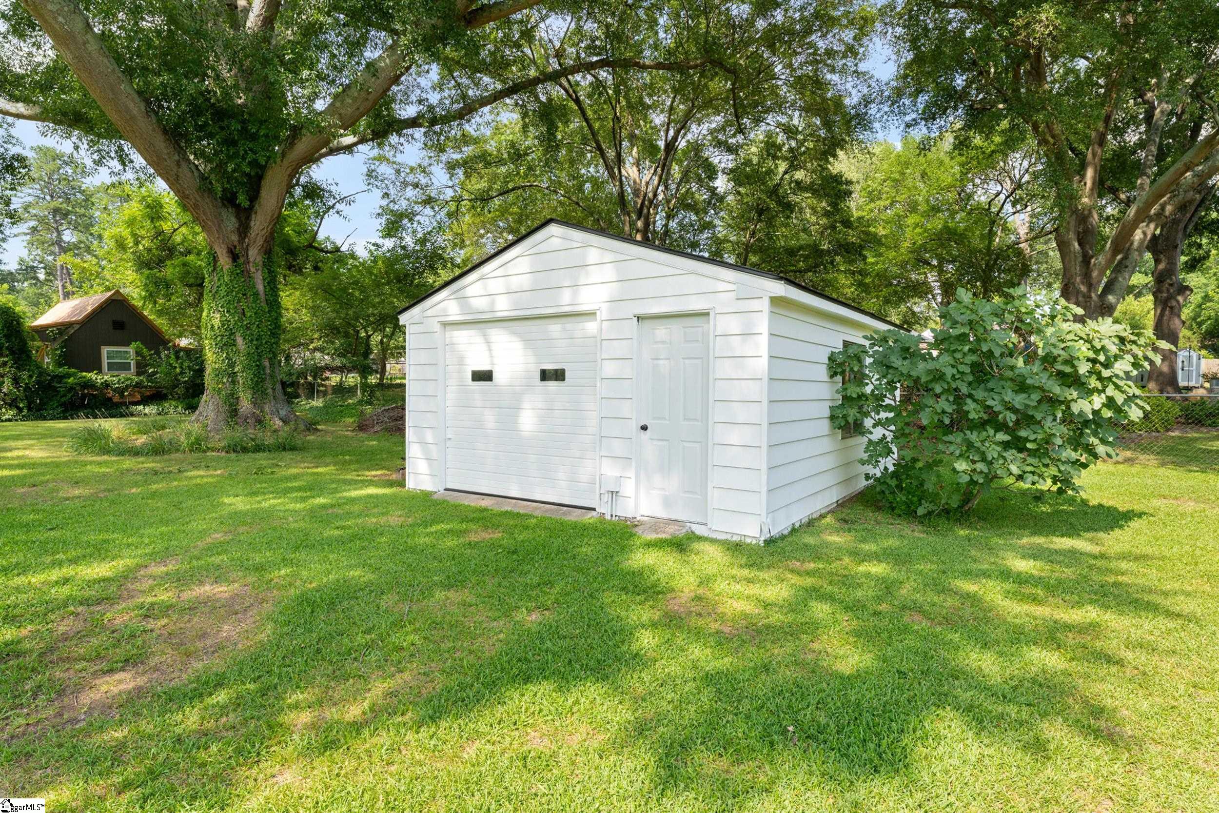 215 Legrand Boulevard Greenville, SC 29607 - Photo 36 of 39