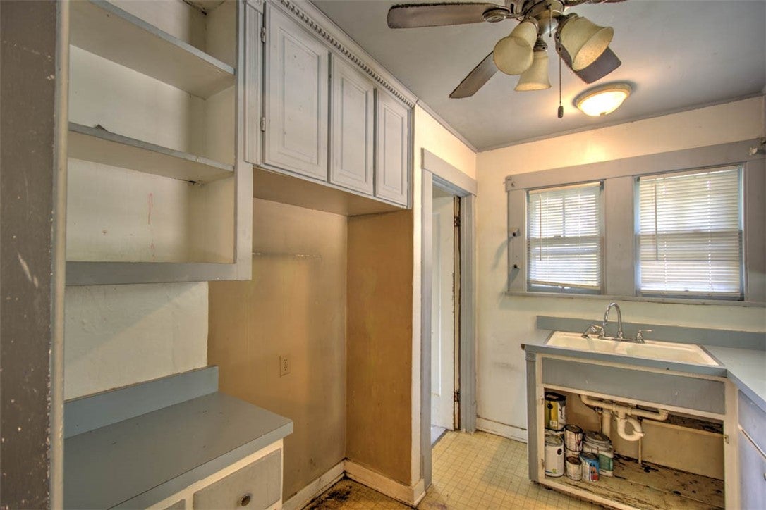 1502 West Forest Avenue Decatur, IL 62522 - Photo 8 of 17