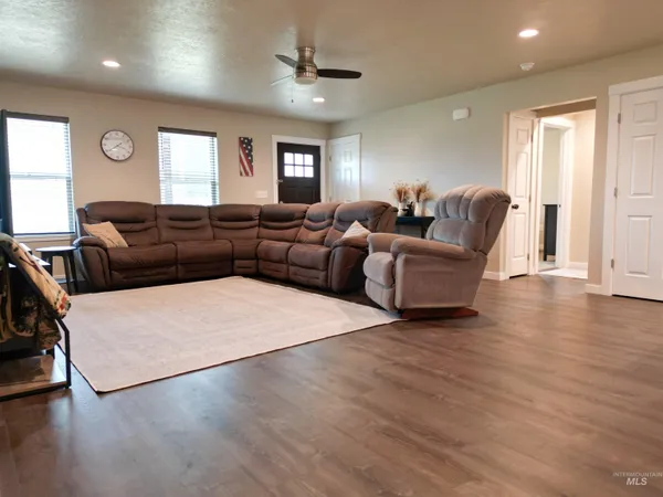 $599,999 | 33 Wapiti Ct Garden Valley, Garden Valley, ID 83622