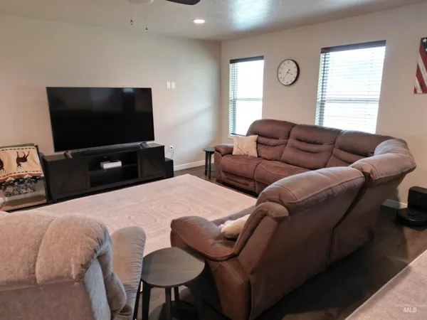 $599,999 | 33 Wapiti Ct Garden Valley, Garden Valley, ID 83622