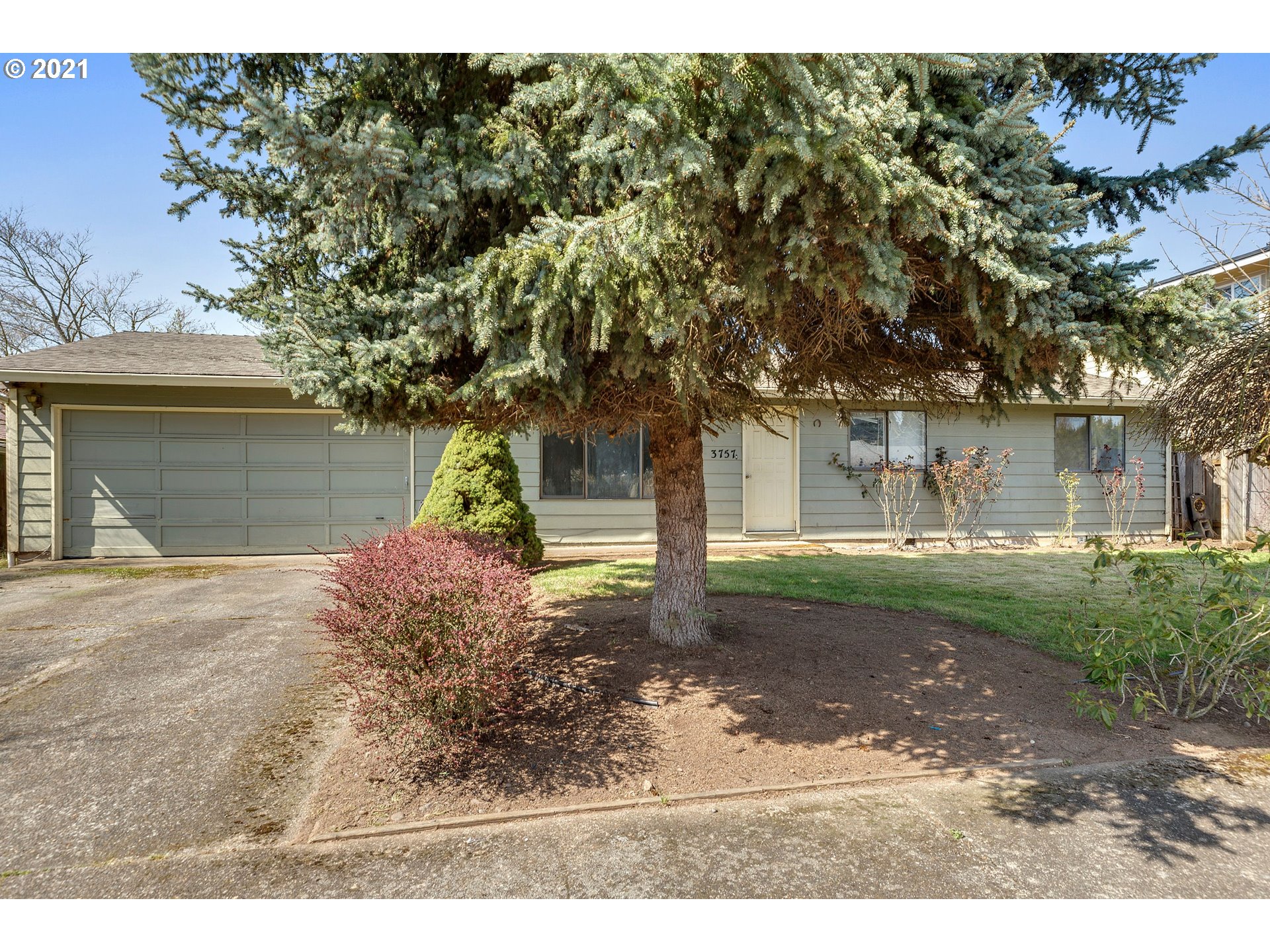 3757 9th Street Hubbard, OR 97032 - Photo 1 of 19 Gallery Image 1