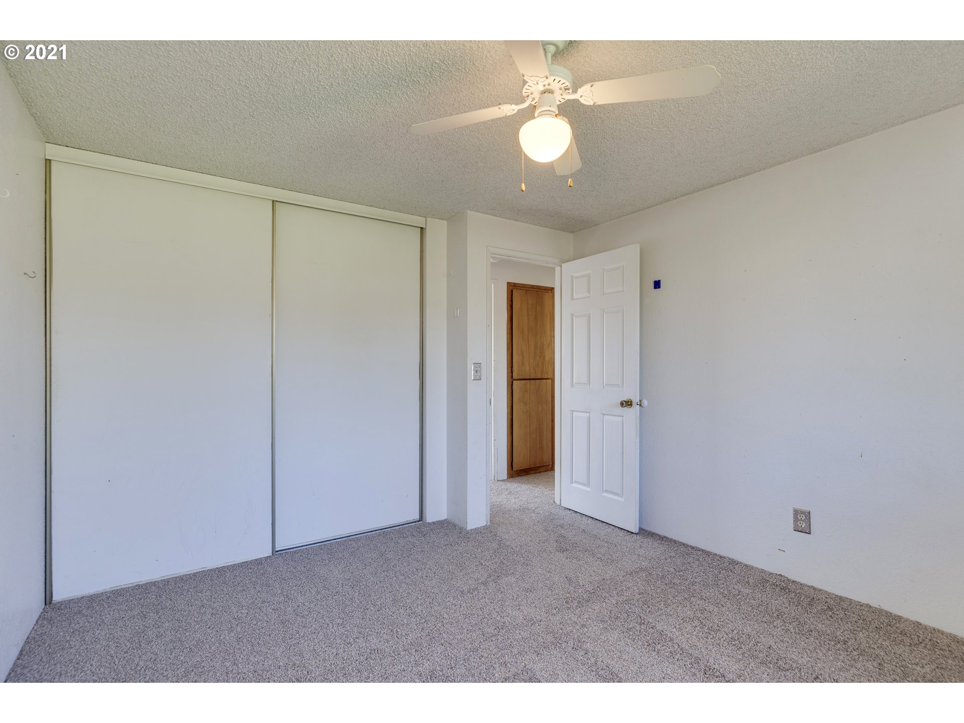 3757 9th Street Hubbard, OR 97032 - Photo 17 of 19 Gallery Image 17