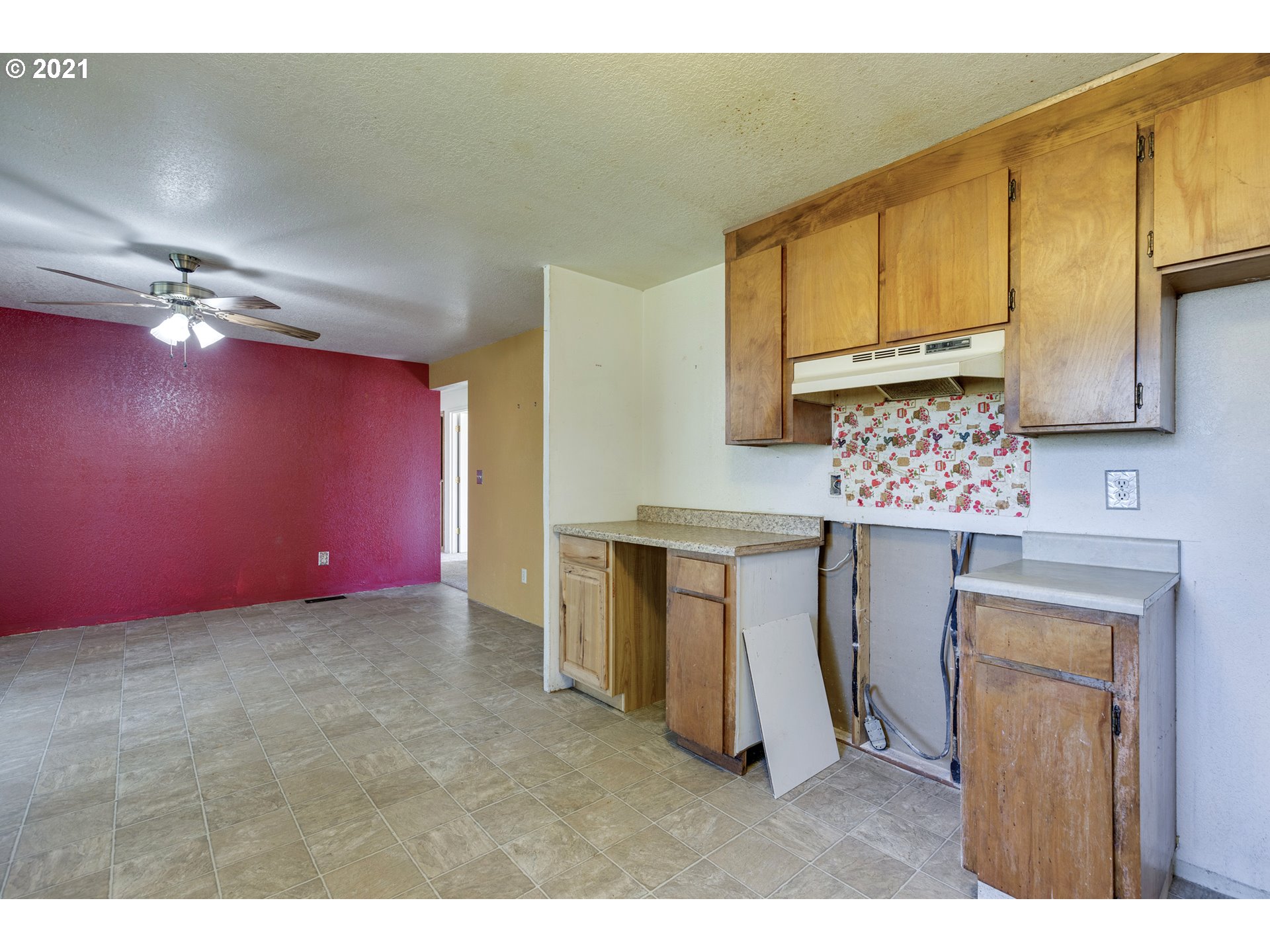 3757 9th Street Hubbard, OR 97032 - Photo 10 of 19 Gallery Image 10