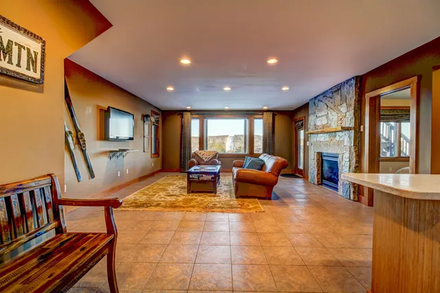 $1,250,000 | 166 Woods Road West, Ludlow, VT 05149