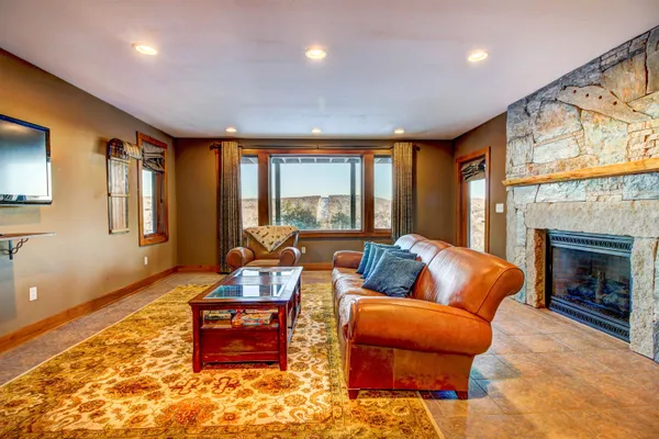 $1,250,000 | 166 Woods Road West, Ludlow, VT 05149