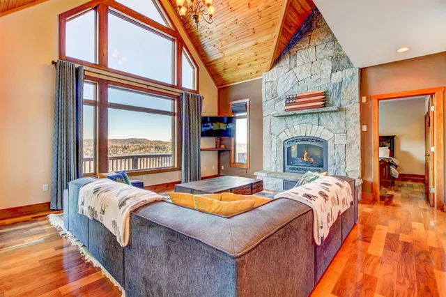 $1,250,000 | 166 Woods Road West, Ludlow, VT 05149