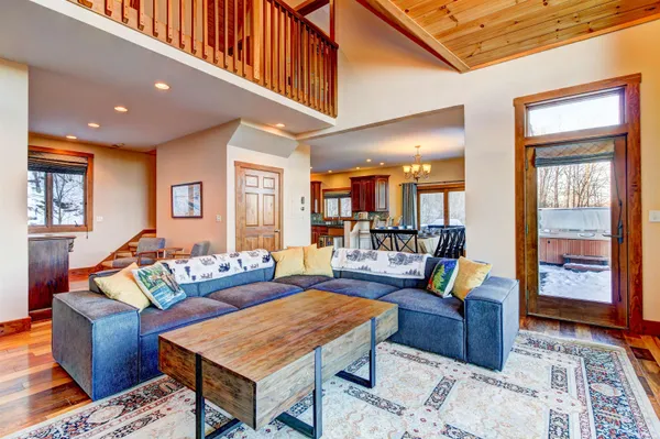 $1,250,000 | 166 Woods Road West, Ludlow, VT 05149