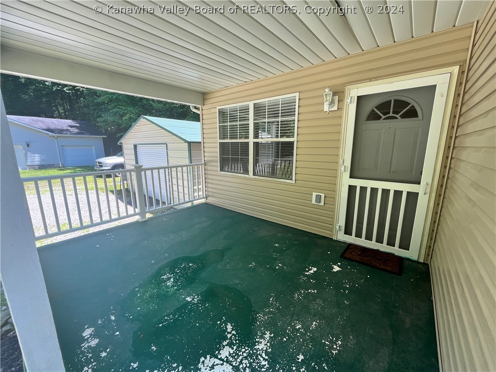 1990 Quick Road Elkview, WV 25071 - Photo 11 of 33 Gallery Image 11