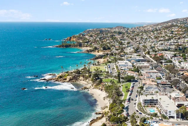 $8,350 | 376 Cliff Drive, Unit D, Laguna Beach, CA 92651