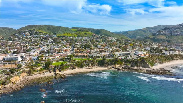 $8,350 | 376 Cliff Drive, Unit D, Laguna Beach, CA 92651