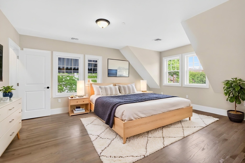 152 Washington Street, Unit 3 Boston, MA 02135 - Photo 6 of 22