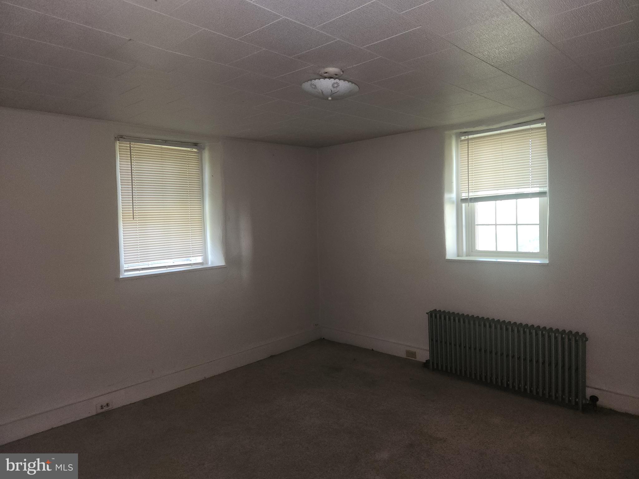 180 Range Road Mount Joy, PA 17552 - Photo 26 of 75 an empty room with a window