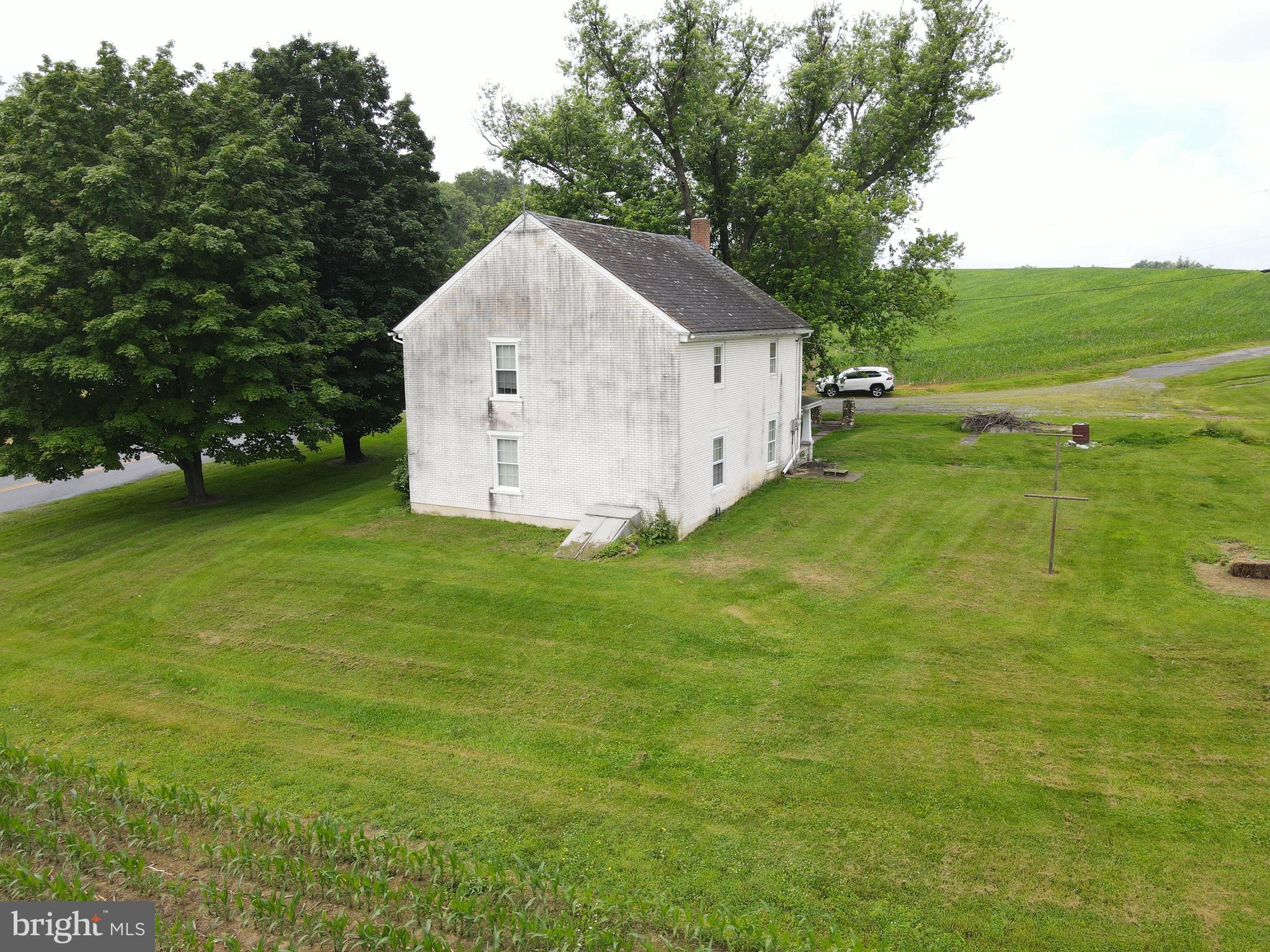 180 Range Road Mount Joy, PA 17552 - Photo 4 of 75 a house view with garden space