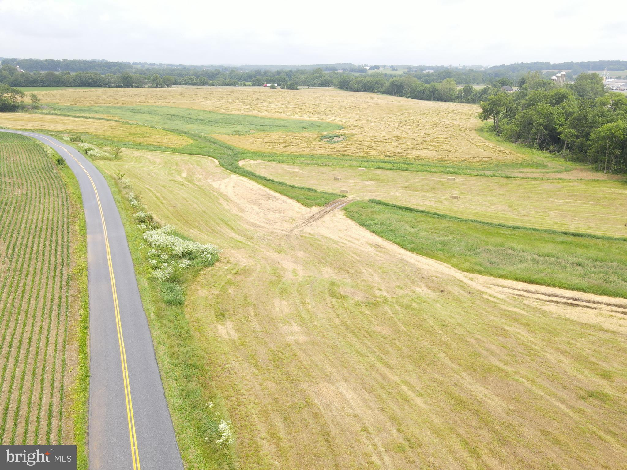 180 Range Road Mount Joy, PA 17552 - Photo 52 of 75 a view of an ocean and beach
