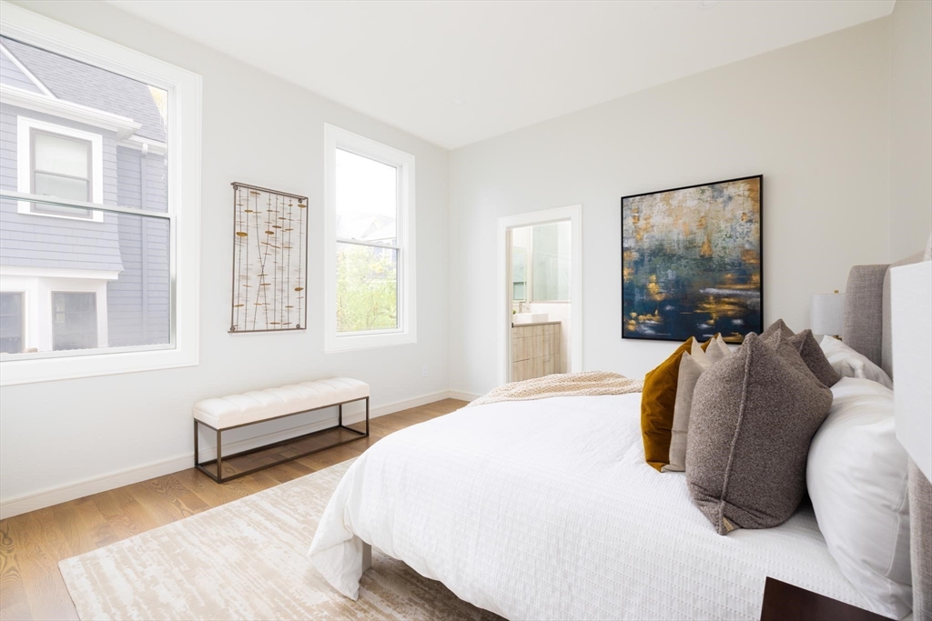 21 Kent Square, Unit 1 Brookline, MA 02446 - Photo 13 of 19