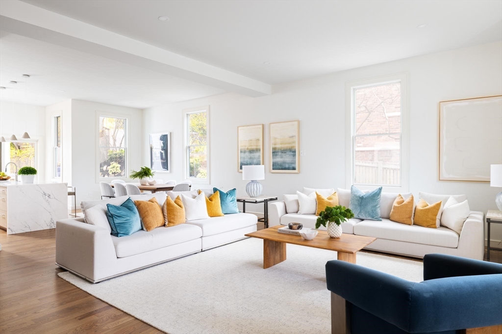 21 Kent Square, Unit 1 Brookline, MA 02446 - Photo 7 of 19