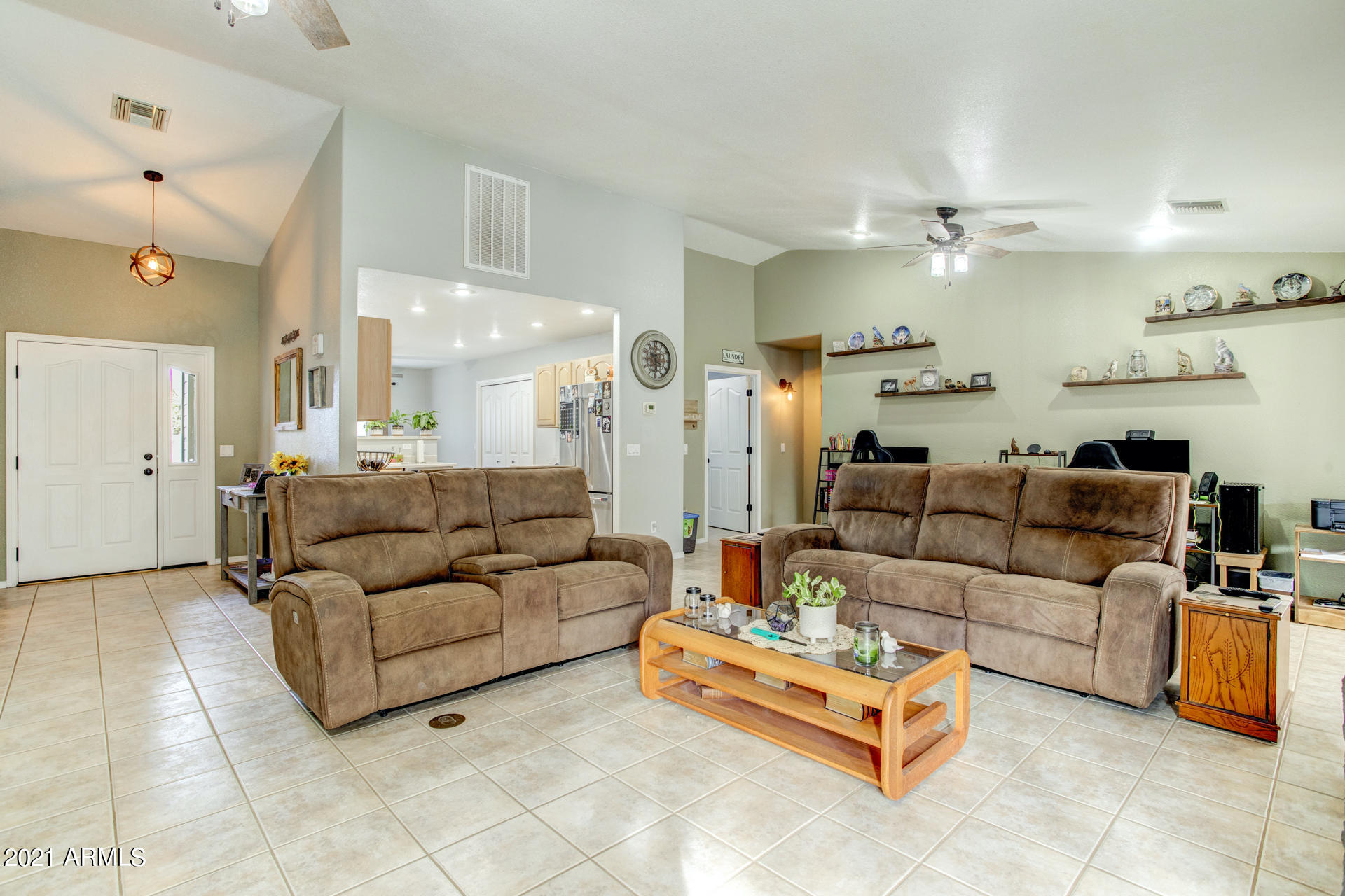 511 North Blue Spruce Road Payson, AZ 85541 - Photo 4 of 25 Living Room (3)