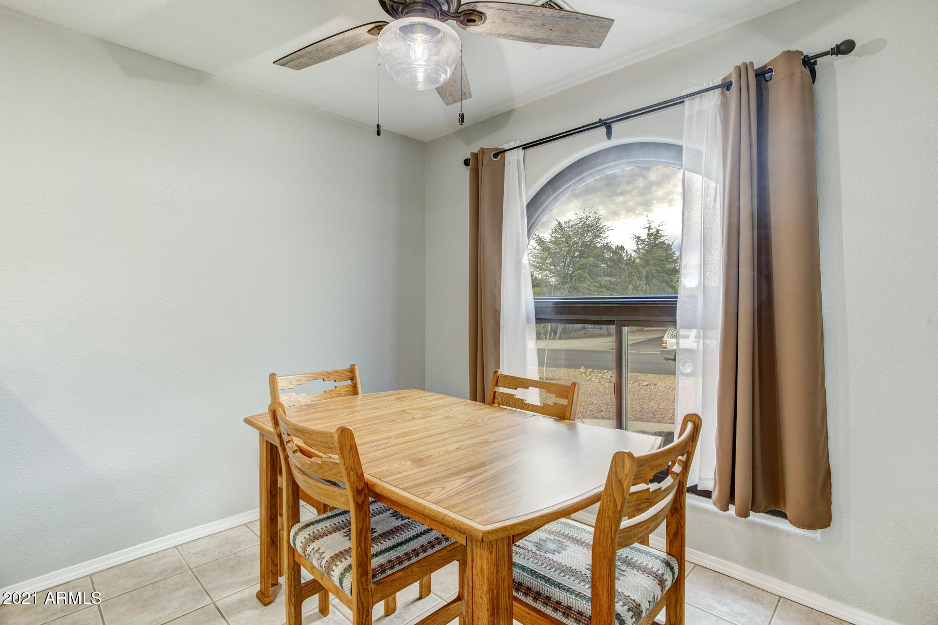 511 North Blue Spruce Road Payson, AZ 85541 - Photo 8 of 25 Kitchen Dining Area
