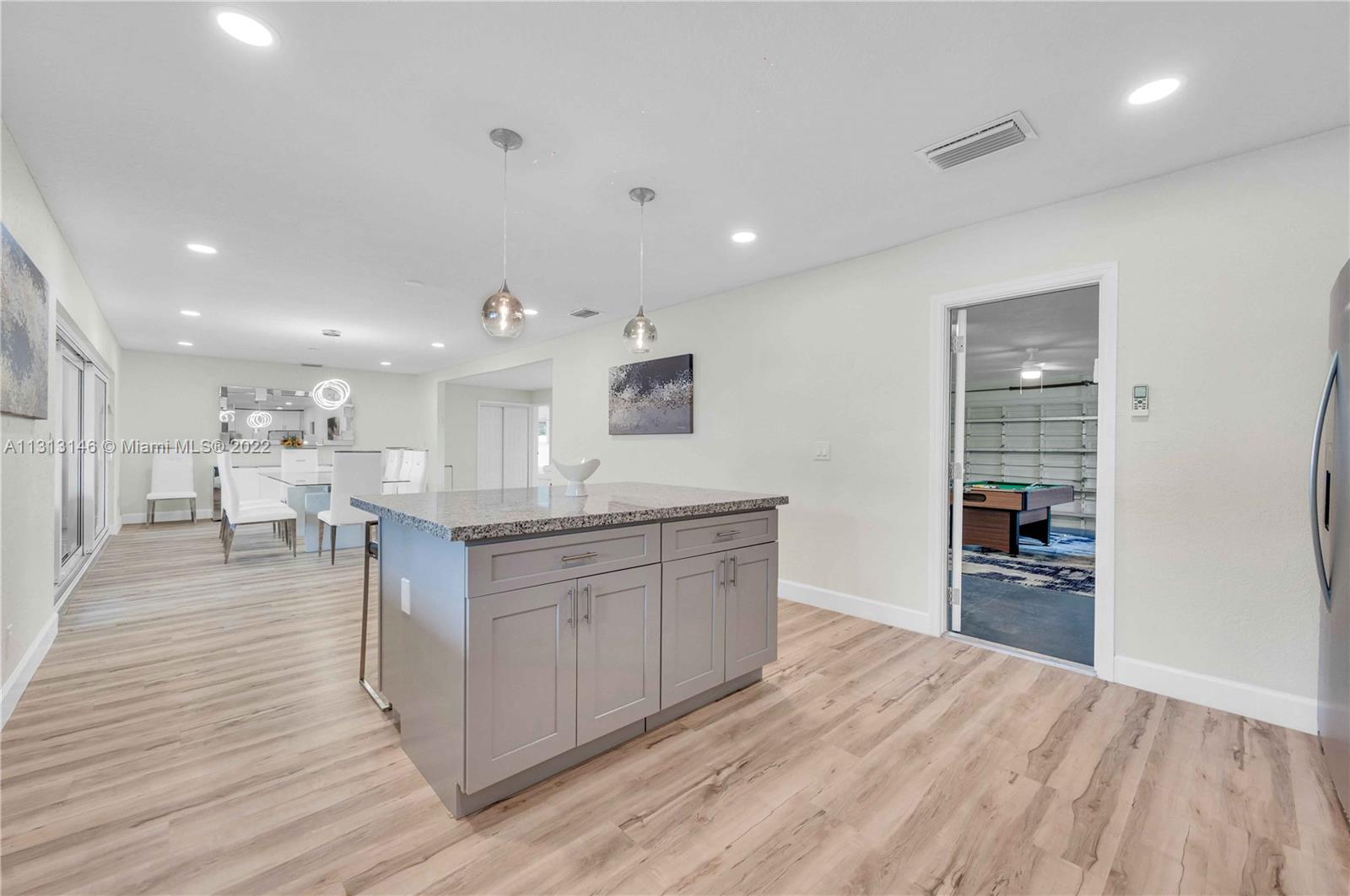 4901 West Park Road Hollywood, FL 33021 - Photo 11 of 28