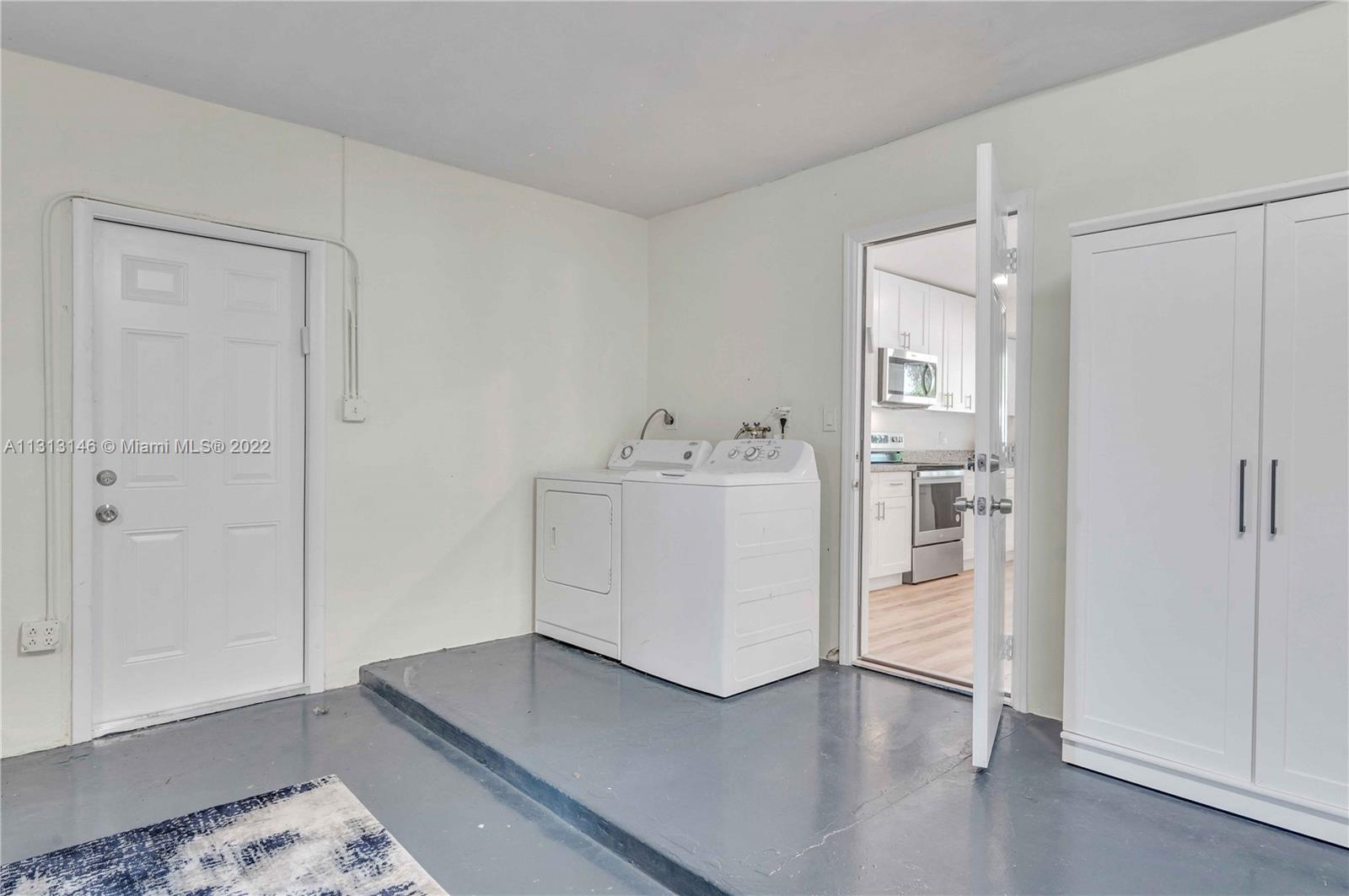 4901 West Park Road Hollywood, FL 33021 - Photo 13 of 28