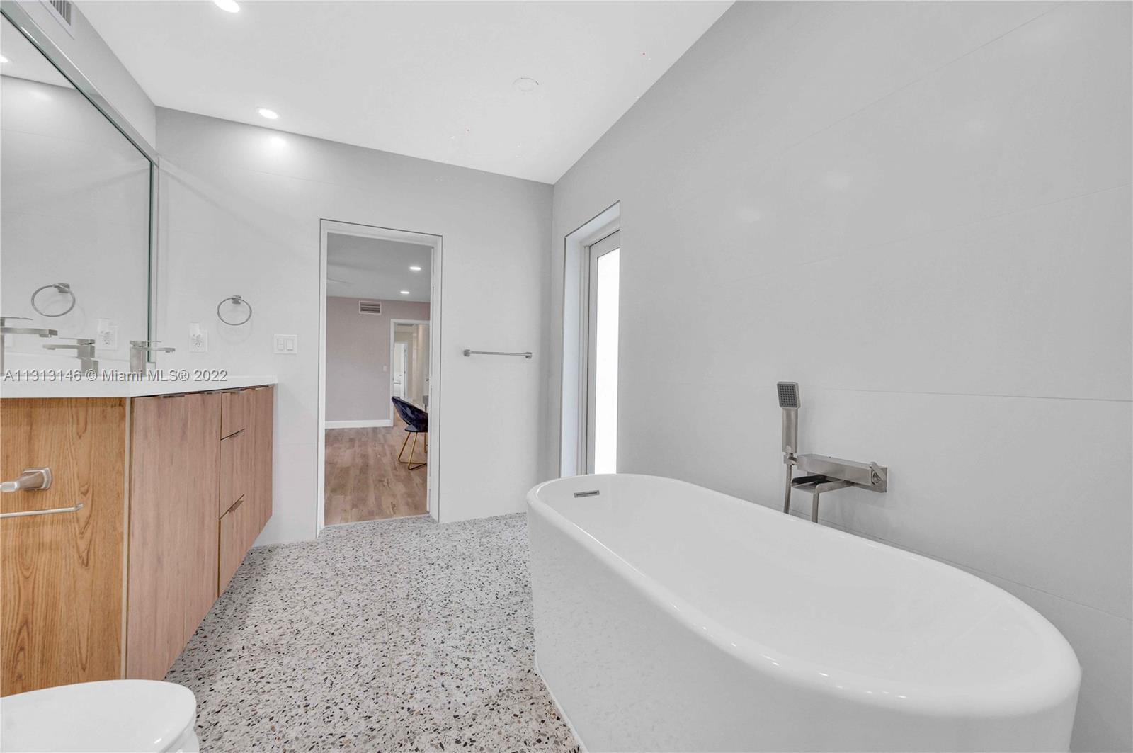 4901 West Park Road Hollywood, FL 33021 - Photo 19 of 28