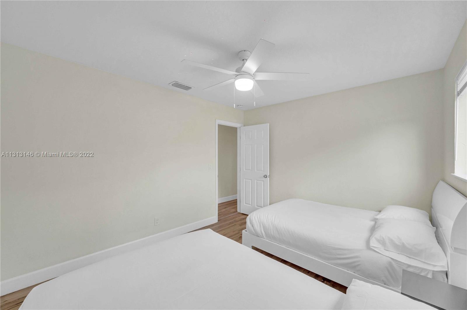 4901 West Park Road Hollywood, FL 33021 - Photo 21 of 28