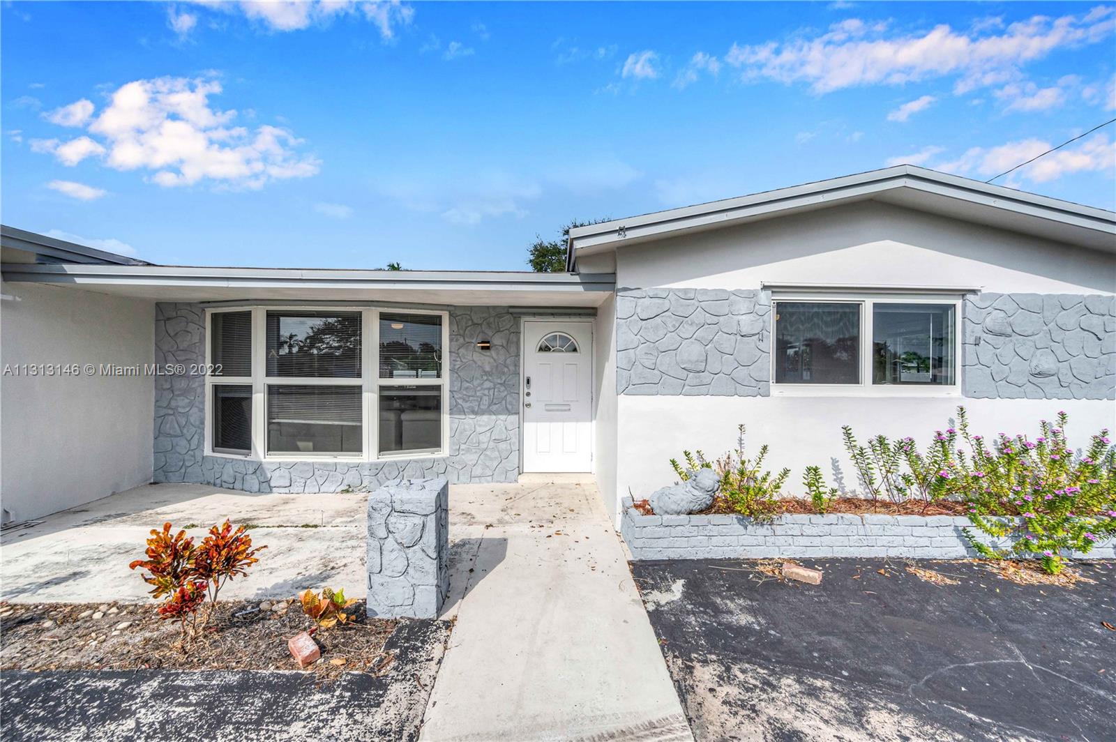 4901 West Park Road Hollywood, FL 33021 - Photo 27 of 28