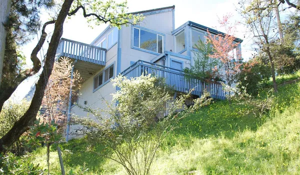 $930,000 | 24 La Cresta Drive, Petaluma, CA 94952