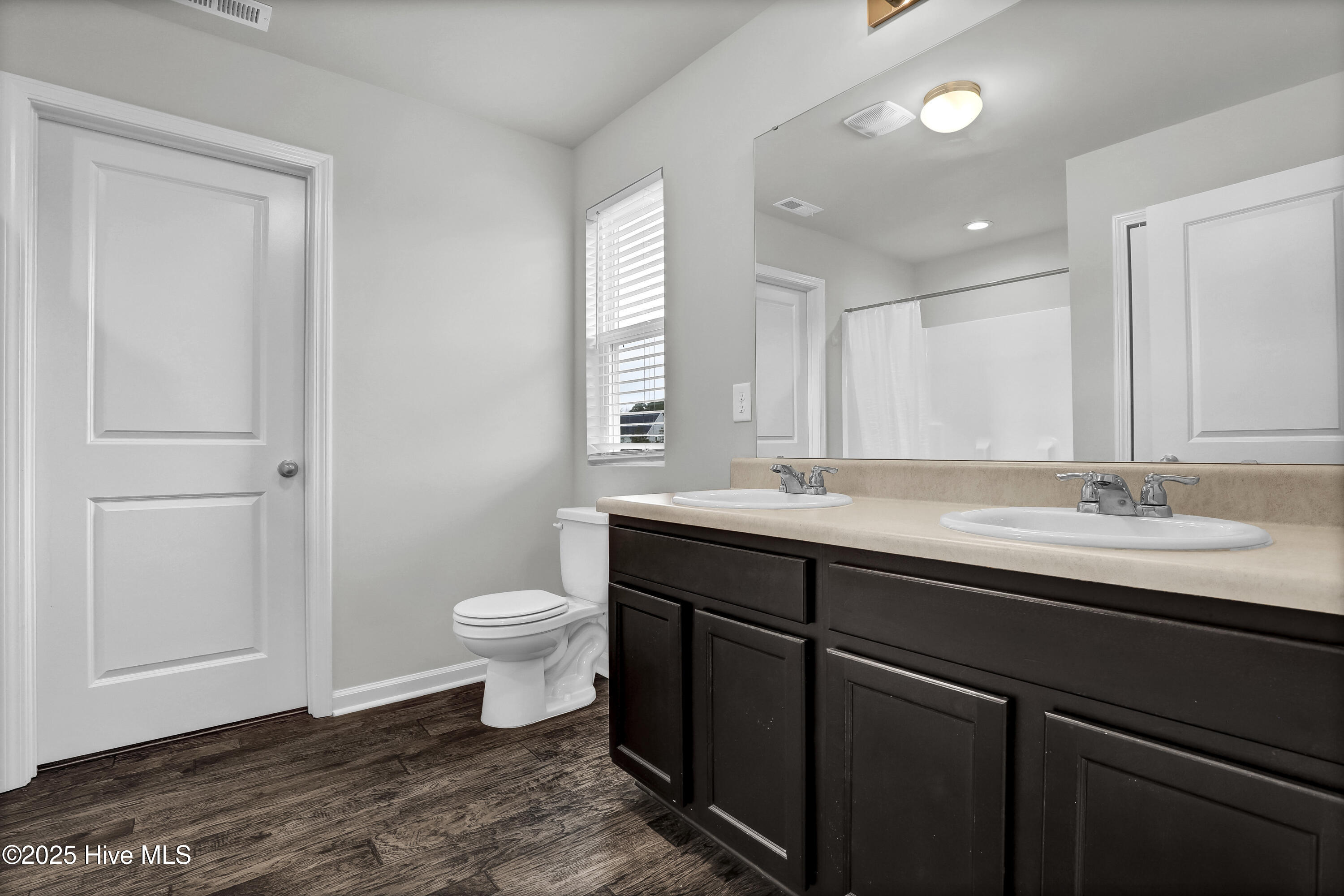 415 Hope Lane Holly Ridge, NC 28445 - Photo 25 of 43 Master Bath